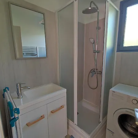 別荘 Maison Privee Cloturee, Piscine Hors-sol Et Proissans