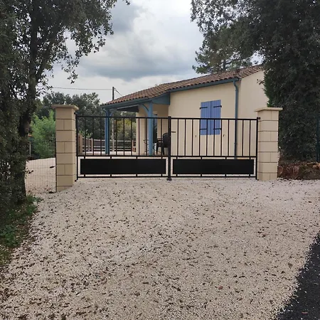 Holiday home Maison Privee Cloturee, Piscine Hors-sol Et *