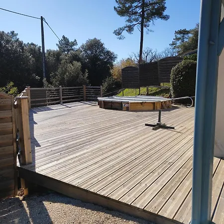 Maison Privee Cloturee, Piscine Hors-sol Et 別荘