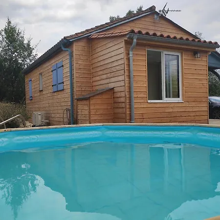 別荘 Maison Privee Cloturee, Piscine Hors-sol Et Proissans