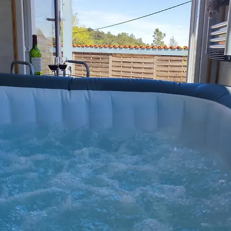 Hébergement de vacances Maison Privée Clôturée, Piscine Hors-sol Et