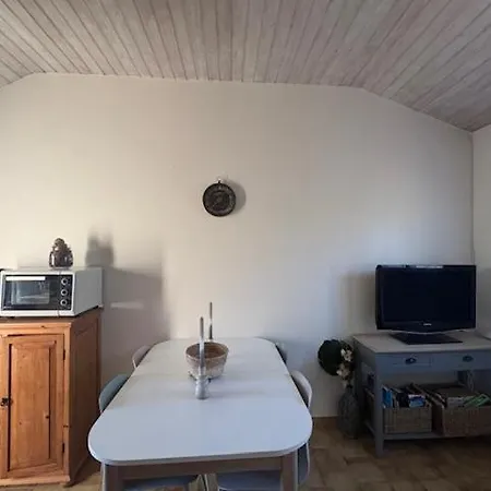 Maison Privee Cloturee, Piscine Hors-sol Et 別荘 *