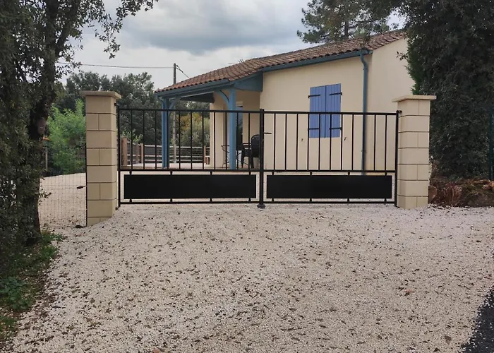 Feriehus Maison Privee Cloturee, Piscine Hors-sol Et *