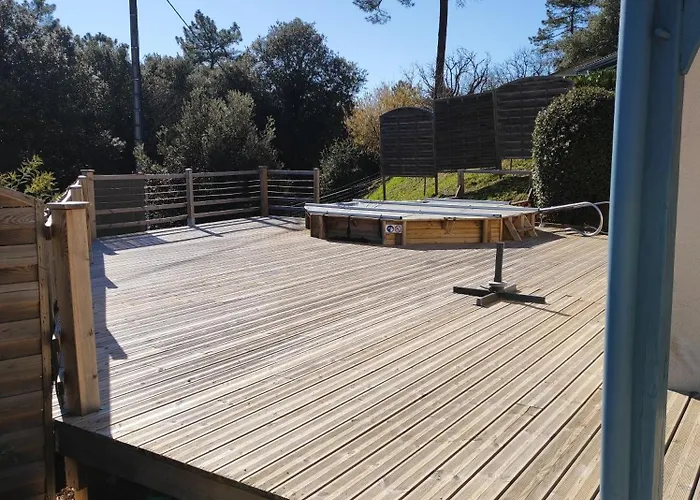 Maison Privee Cloturee, Piscine Hors-sol Et Feriehus