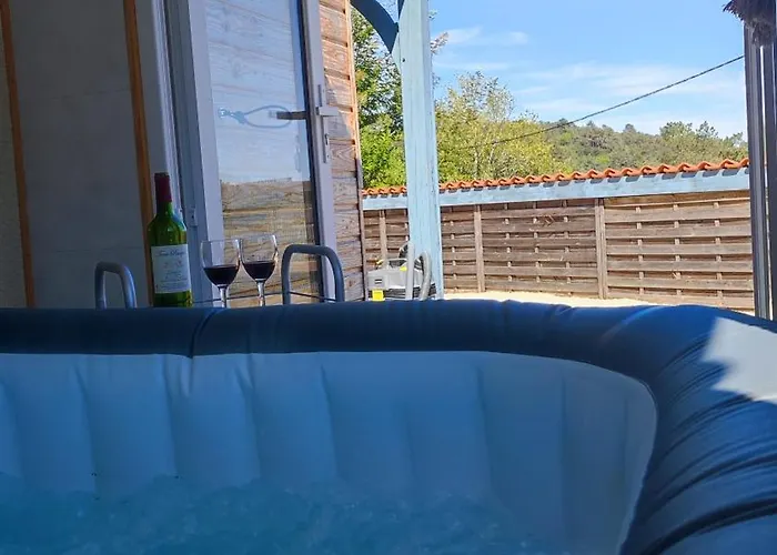 Maison Privee Cloturee, Piscine Hors-sol Et Feriehus Proissans