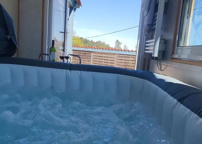 Maison Privee Cloturee, Piscine Hors-sol Et Proissans